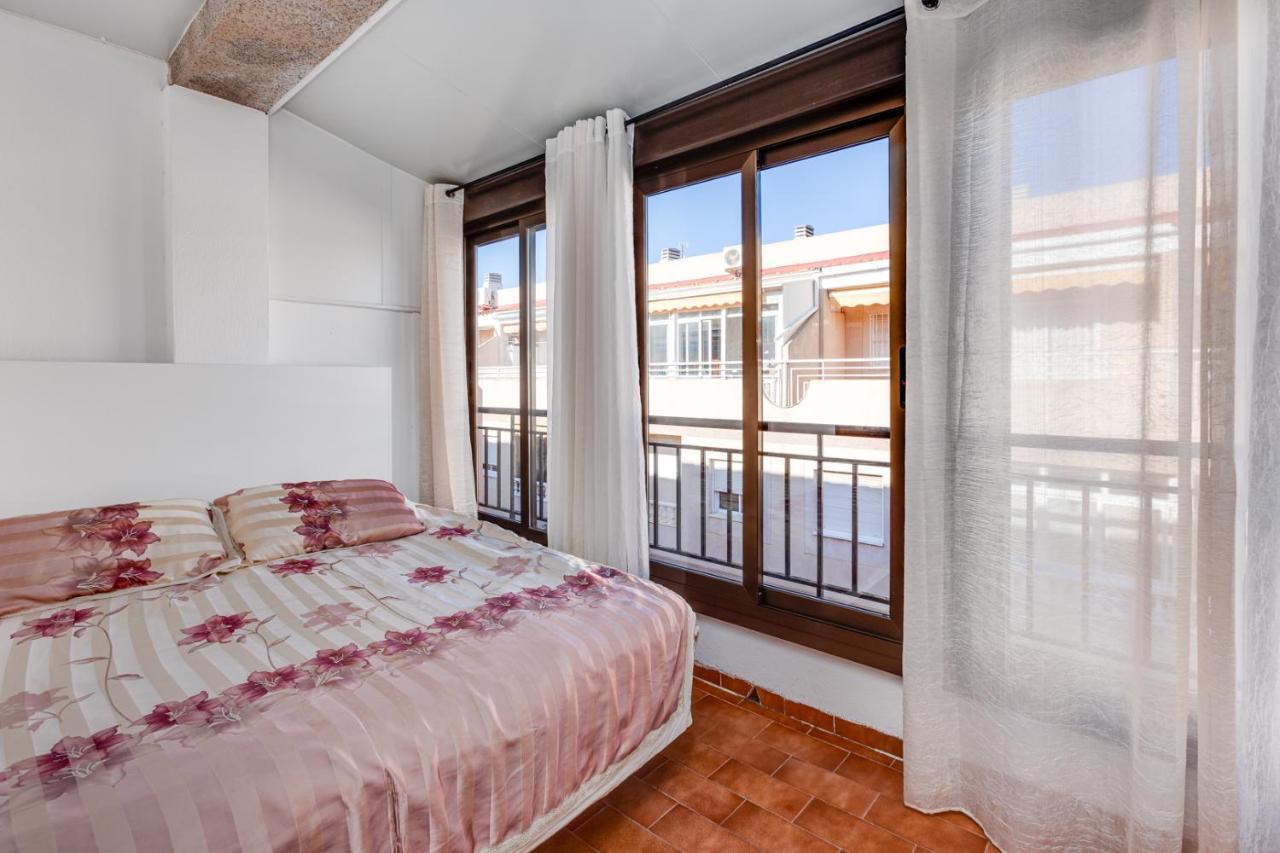 Estudio Joven Pura Torrevieja Dış mekan fotoğraf