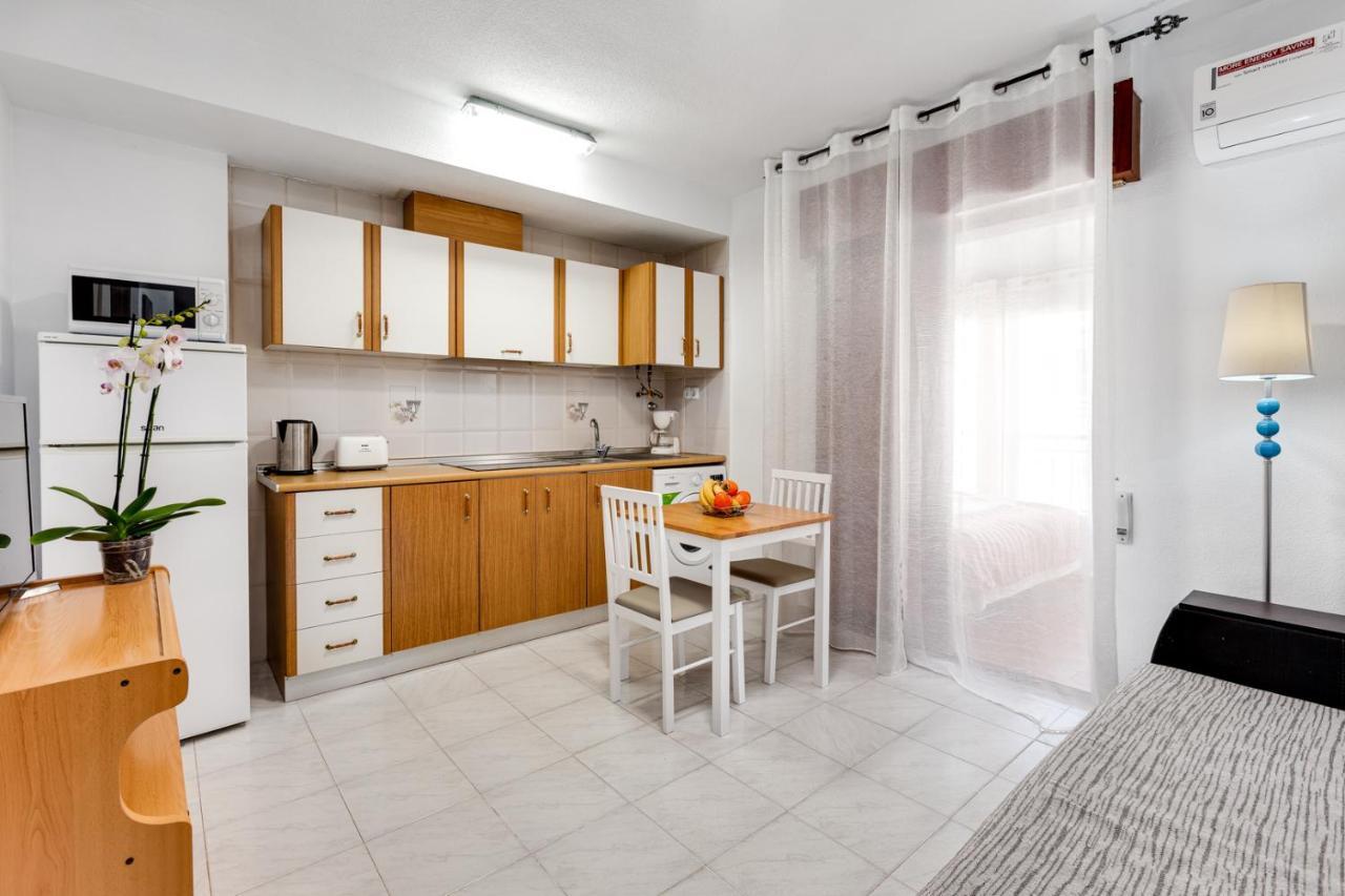 Estudio Joven Pura Torrevieja Dış mekan fotoğraf