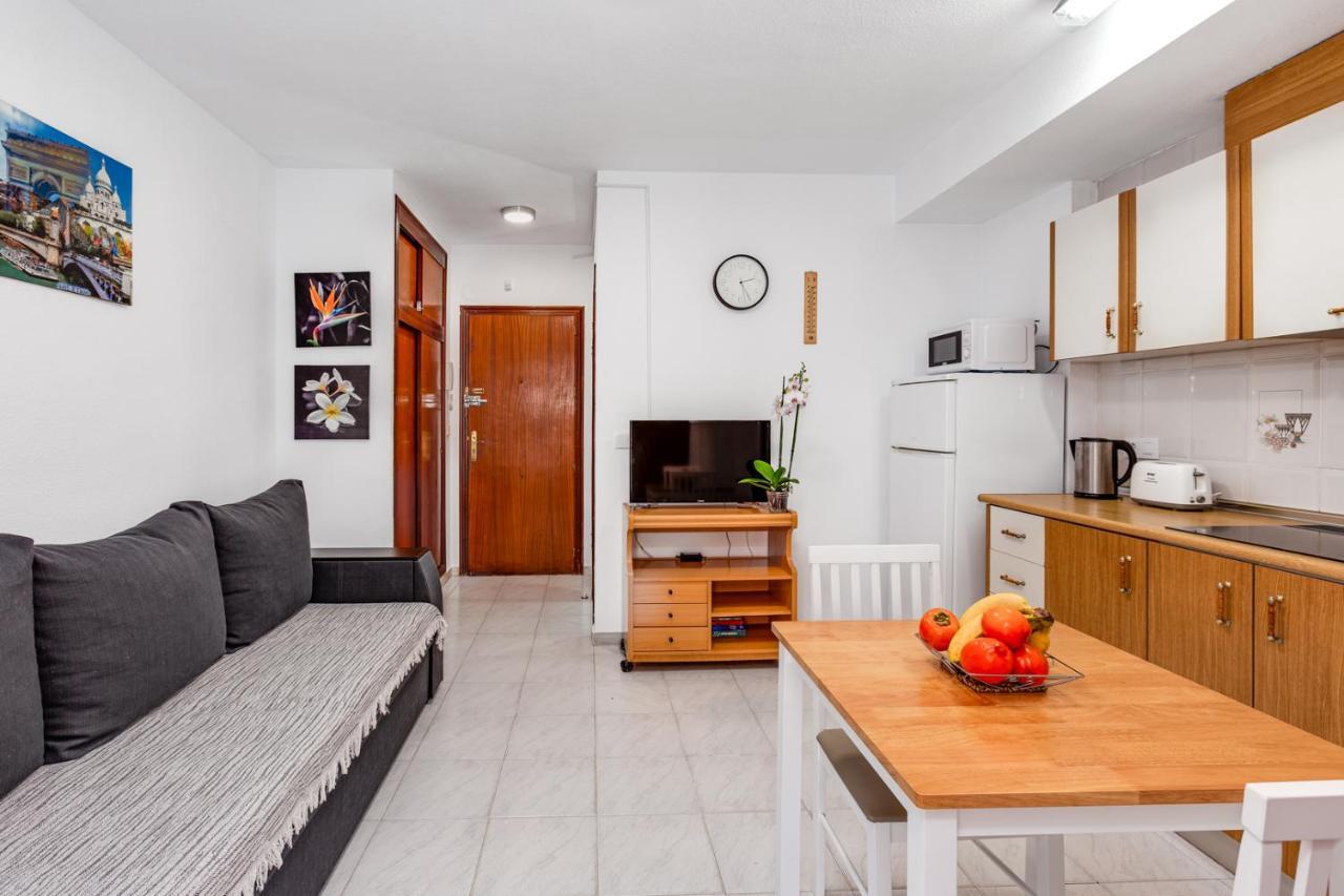 Estudio Joven Pura Torrevieja Dış mekan fotoğraf